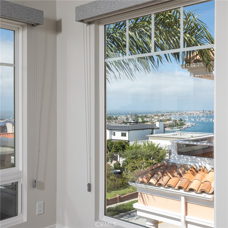Corona del Mar South of PCH (CDMS) - Residential Lease