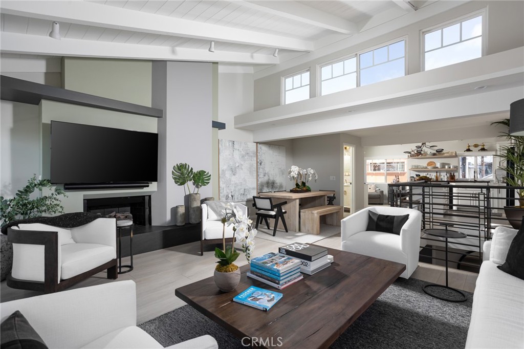 Corona del Mar South of PCH (CDMS) - Residential Lease