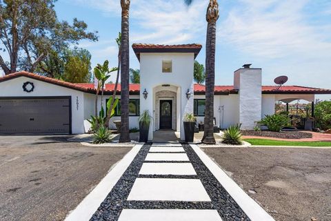 Photo of 15031 Heath Dr. DR, Poway, CA 92064 (MLS # 260011998SD)