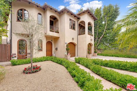 Photo of 1101 S Gretna Green Way, Los Angeles, CA 90049 (MLS # 25618151)