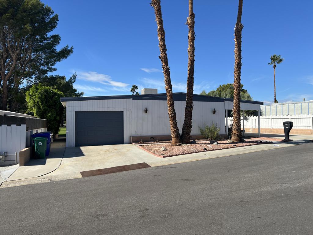 Desert Crest CC - Manufactured In Park