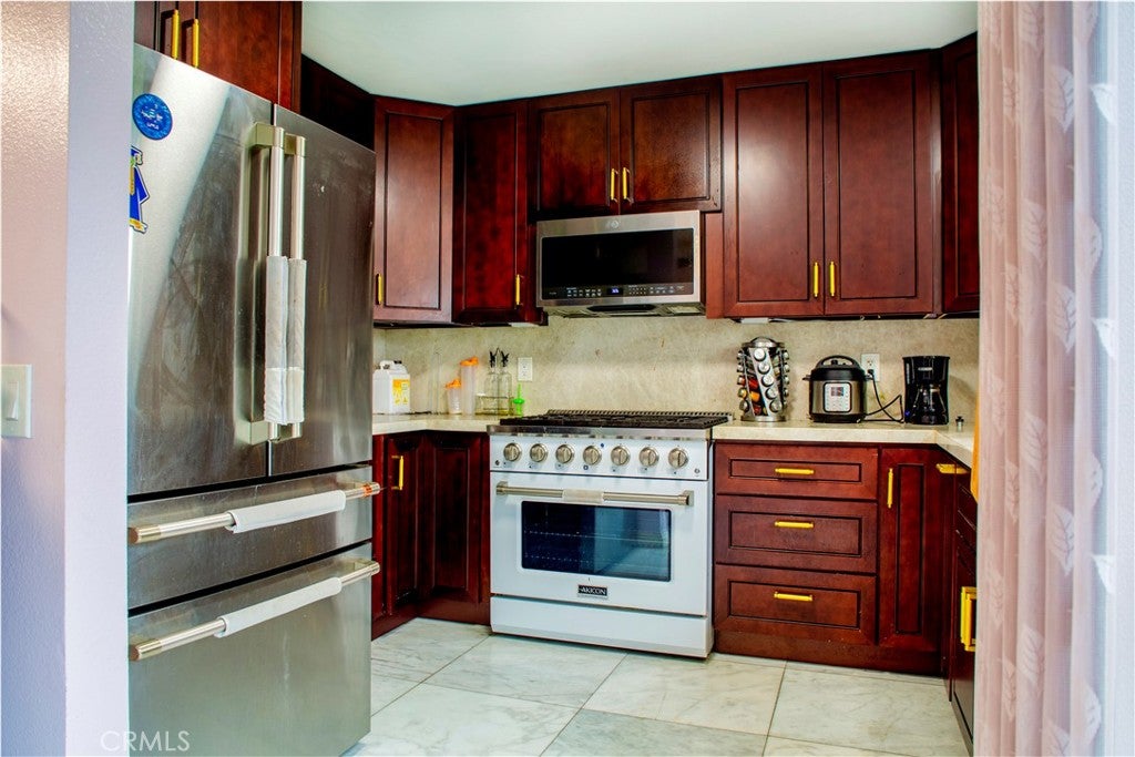 5259 Village Circle Drive