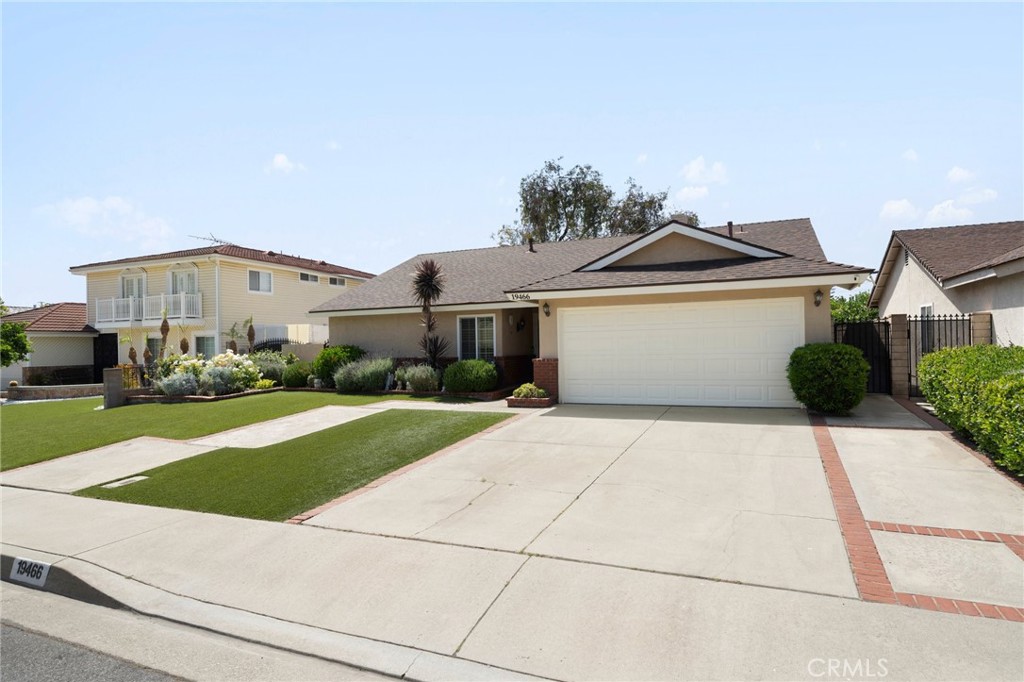 19466 Avenida Del Campo