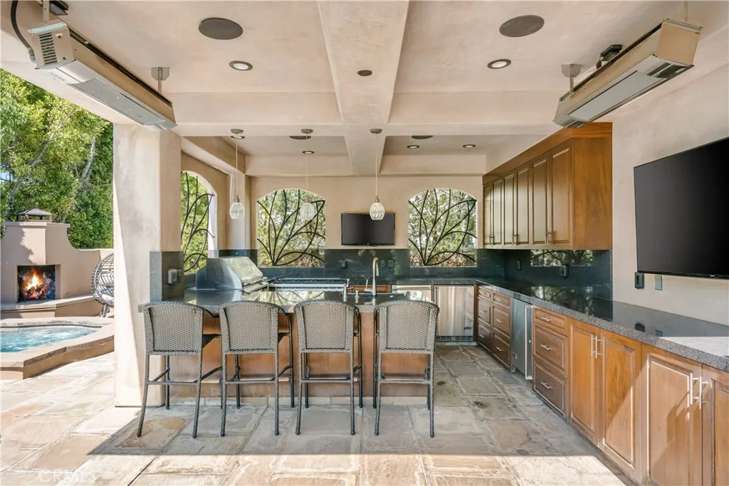 Newport Beach, California 92660, United States, 6 Bedrooms Bedrooms, ,7 BathroomsBathrooms,Residential,Active,181687