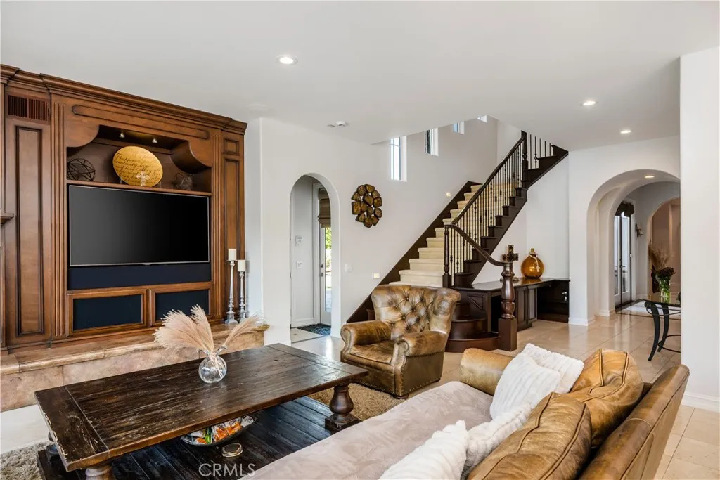 Newport Beach, California 92660, United States, 6 Bedrooms Bedrooms, ,7 BathroomsBathrooms,Residential,Active,181687