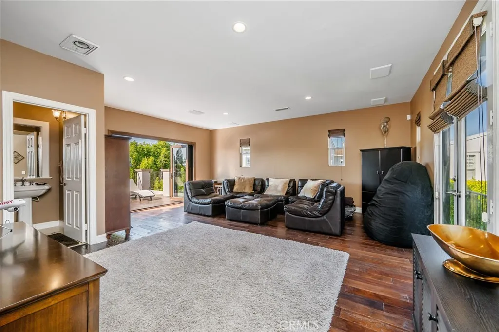 Newport Beach, California 92660, United States, 6 Bedrooms Bedrooms, ,7 BathroomsBathrooms,Residential,Active,181687