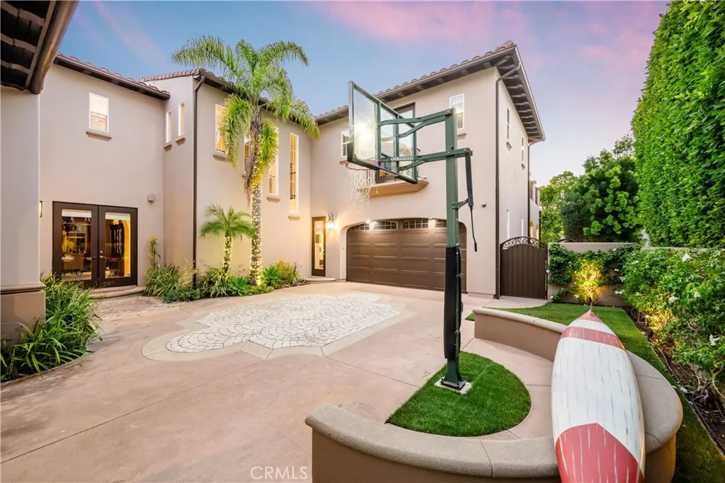 Newport Beach, California 92660, United States, 6 Bedrooms Bedrooms, ,7 BathroomsBathrooms,Residential,Active,181687