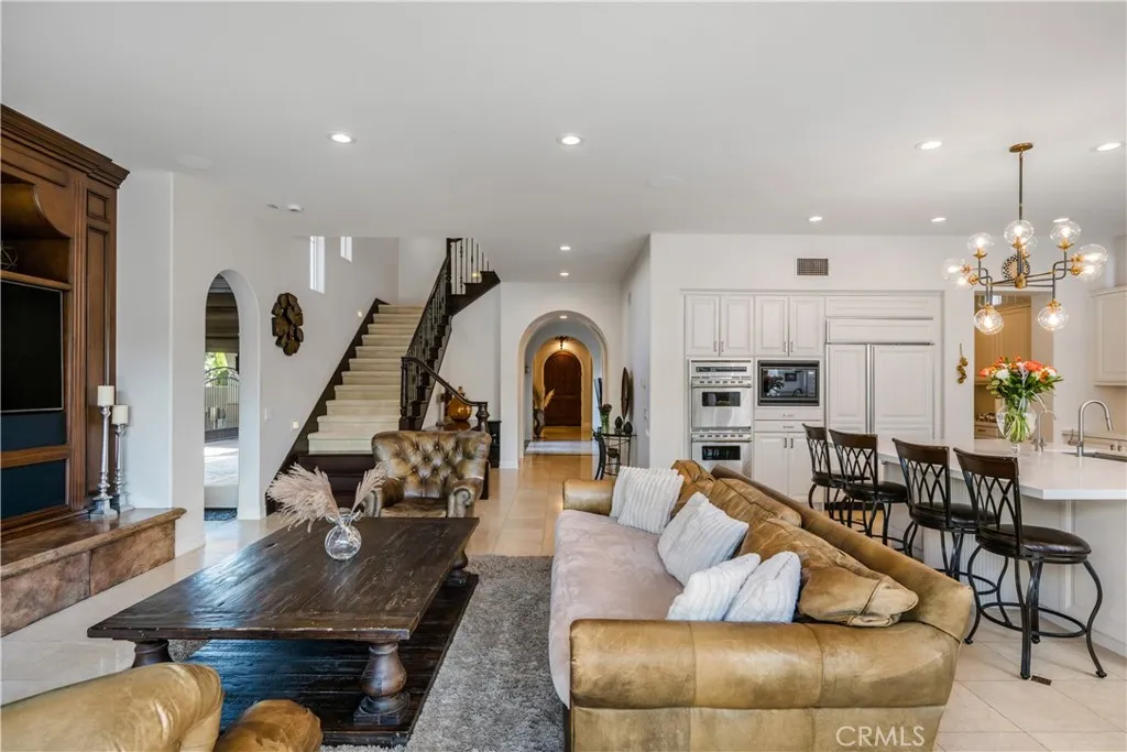 Newport Beach, California 92660, United States, 6 Bedrooms Bedrooms, ,7 BathroomsBathrooms,Residential,Active,181687