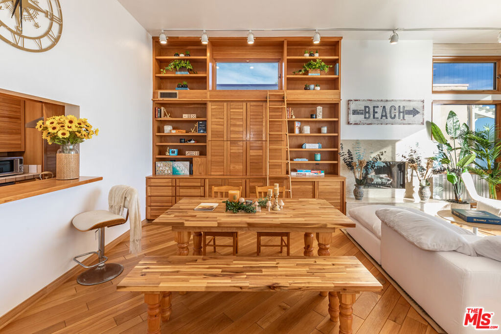 22664 PACIFIC COAST Highway 4