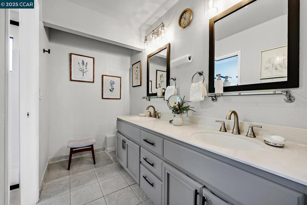 ELLINWOOD PARK - Residential