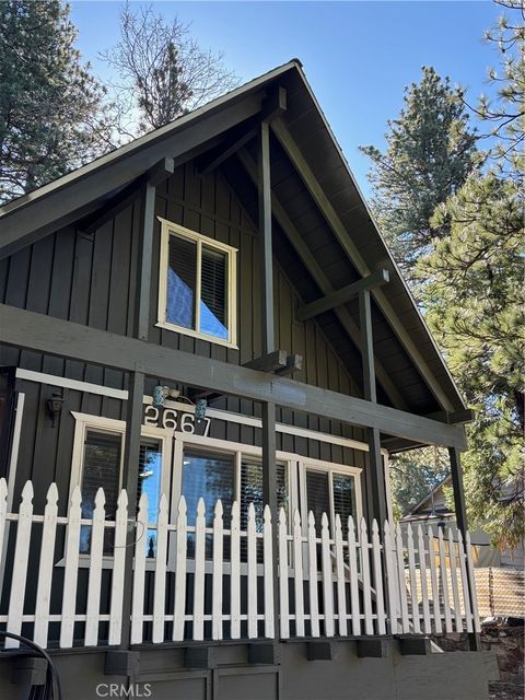 Photo of 2667 Hunsaker Dr, Running Springs, CA 92382 (MLS # IG25274129)