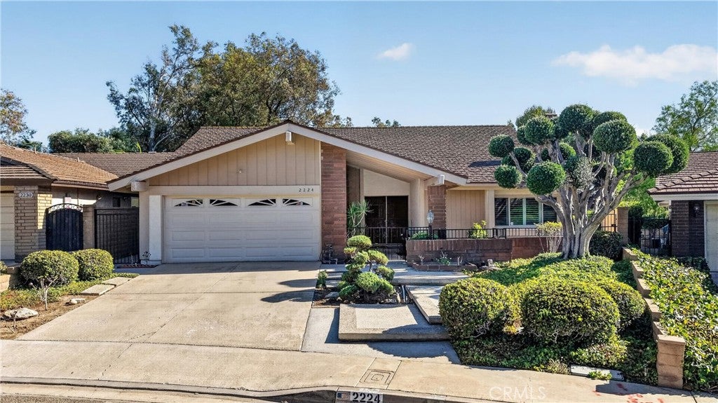 2224 Mountain Ridge