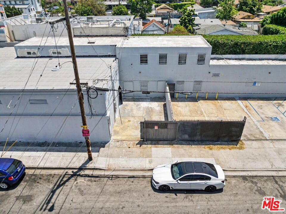 3700 E Cesar E Chavez Avenue