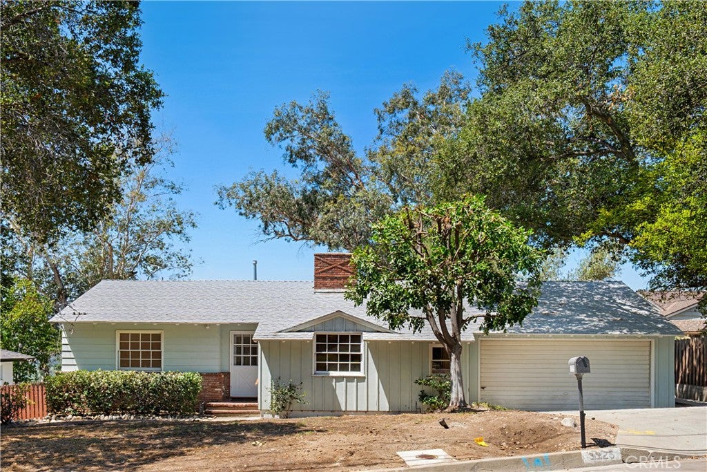 3325 Crestford DR