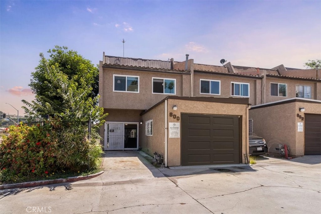 This beautifully maintained townhome offers 3 bedrooms and 2.5 bathrooms in great condition. Enjoy fresh updates throughout, including reglazed tubs and attractive finishes that make the home feel bright and welcoming. The spacious layout features a comfortable living area, a bright kitchen, and an open dining space perfect for everyday living and entertaining.
You’ll have a 1-car garage plus an extra parking spot, and the low HOA covers water and trash, adding convenience and value.
Ideally situated near parks, schools, shopping centers, and local restaurants. Everything you need is close by.
Don’t miss your chance to own this move-in ready Monterey Park gem!