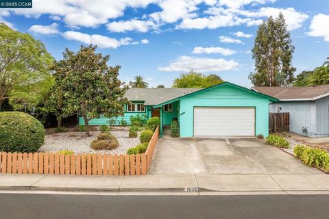 Photo of 1005 Claremont Dr Dr, Concord, CA 94518 (MLS # 41112801) Photo of 1005 Claremont Dr Dr, Concord, CA 94518 (MLS # 41112801)