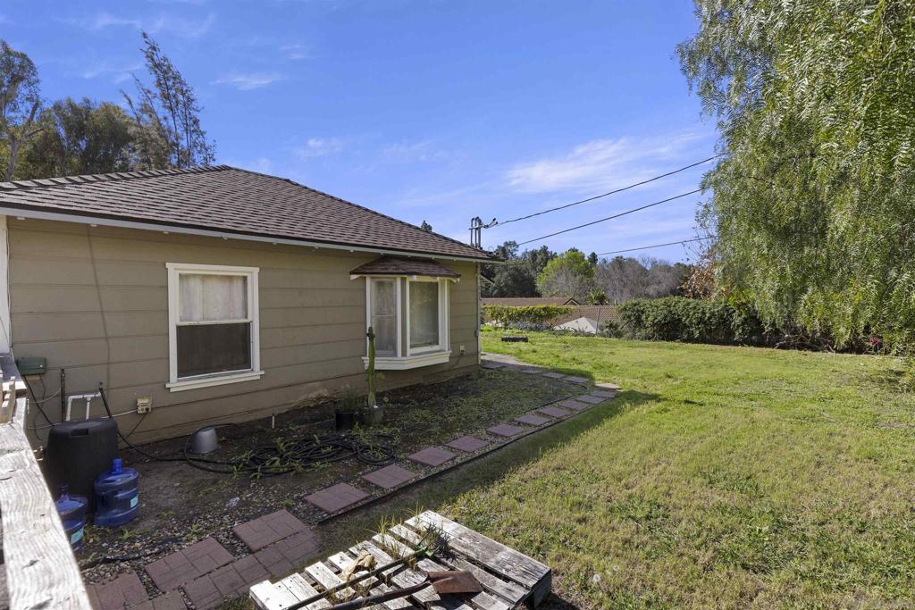 803 & 803 1/2 Taylor Street