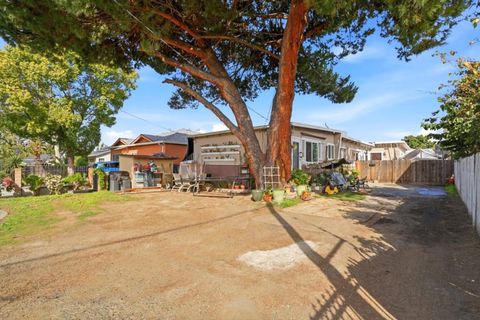 Photo of 230 Mccreery Avenue, San Jose, CA 95116 (MLS # ML82033476)