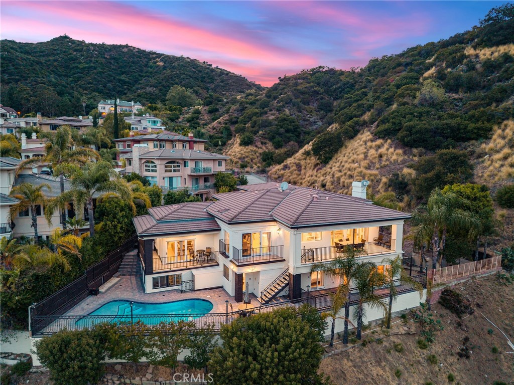 3426 Ayars Canyon