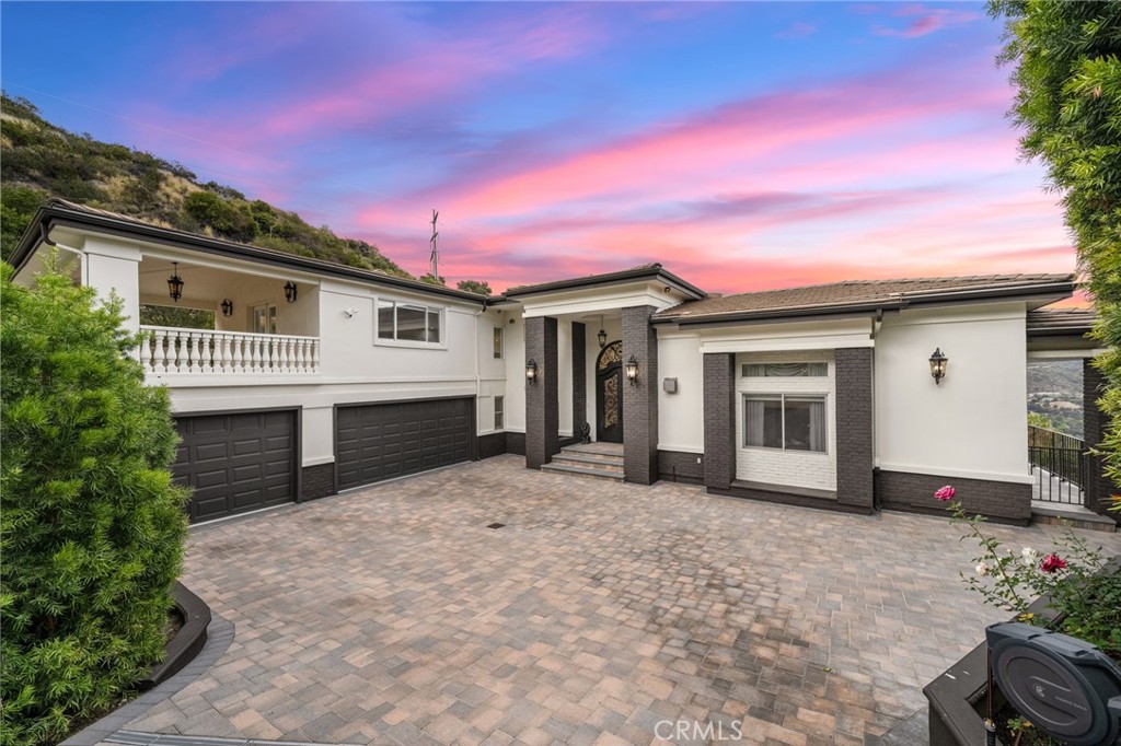 3426 Ayars Canyon