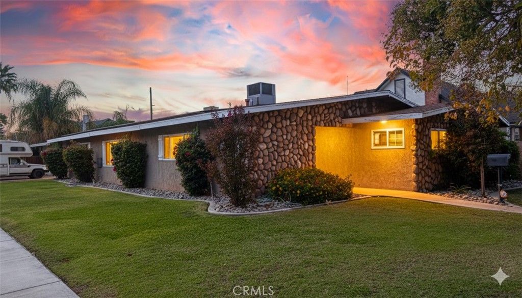Photo of 201 Oleander Ave, Bakersfield, CA 93304 (MLS # PW25242488)