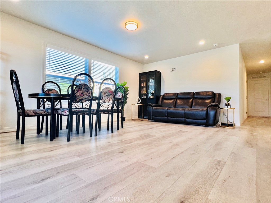 5800 Hamner Avenue 568