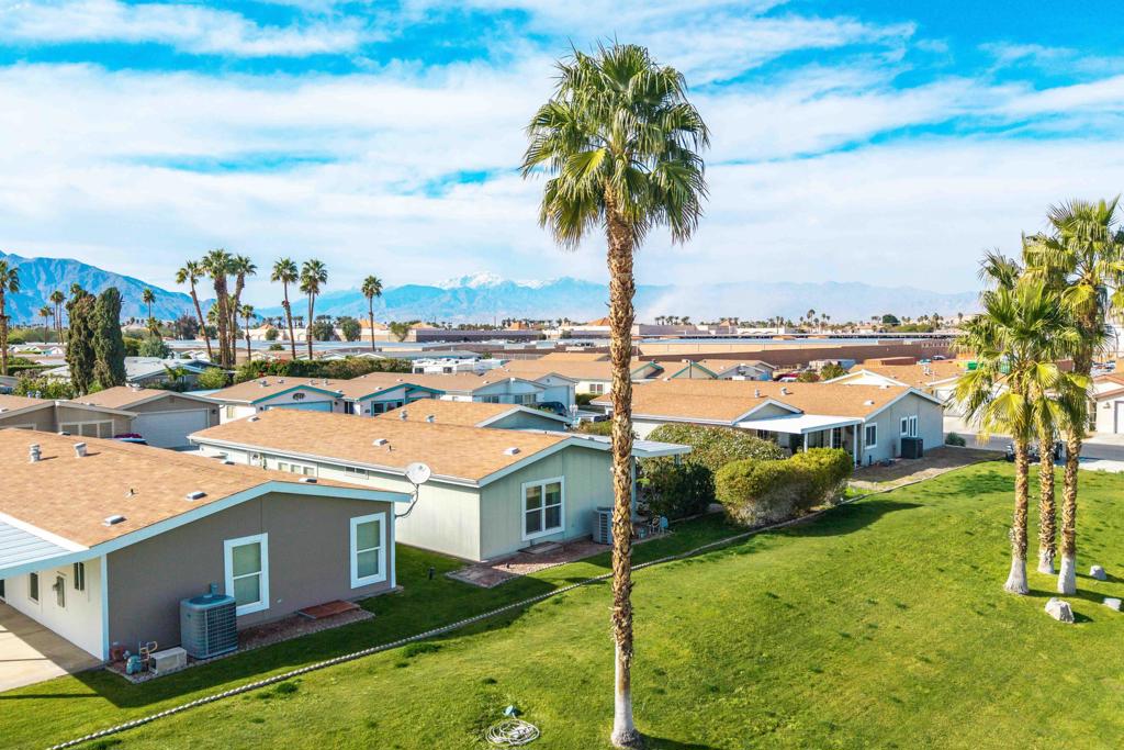 Desert Sands Mobile - Manufactured In Park