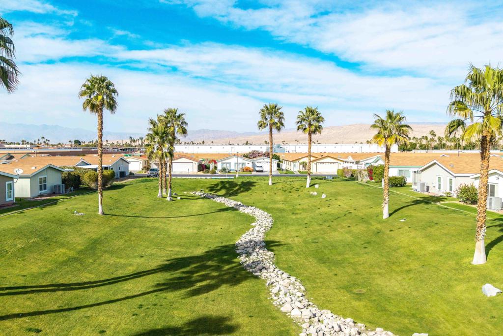 Desert Sands Mobile - Manufactured In Park