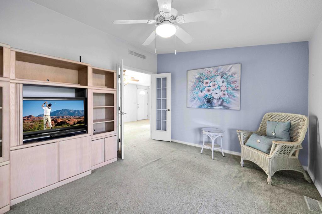 Desert Sands Mobile - Manufactured In Park