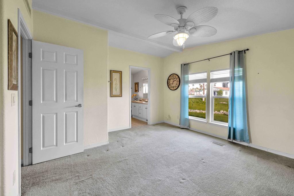 Desert Sands Mobile - Manufactured In Park