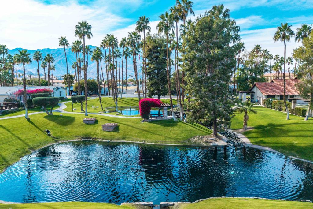 Desert Sands Mobile - Manufactured In Park