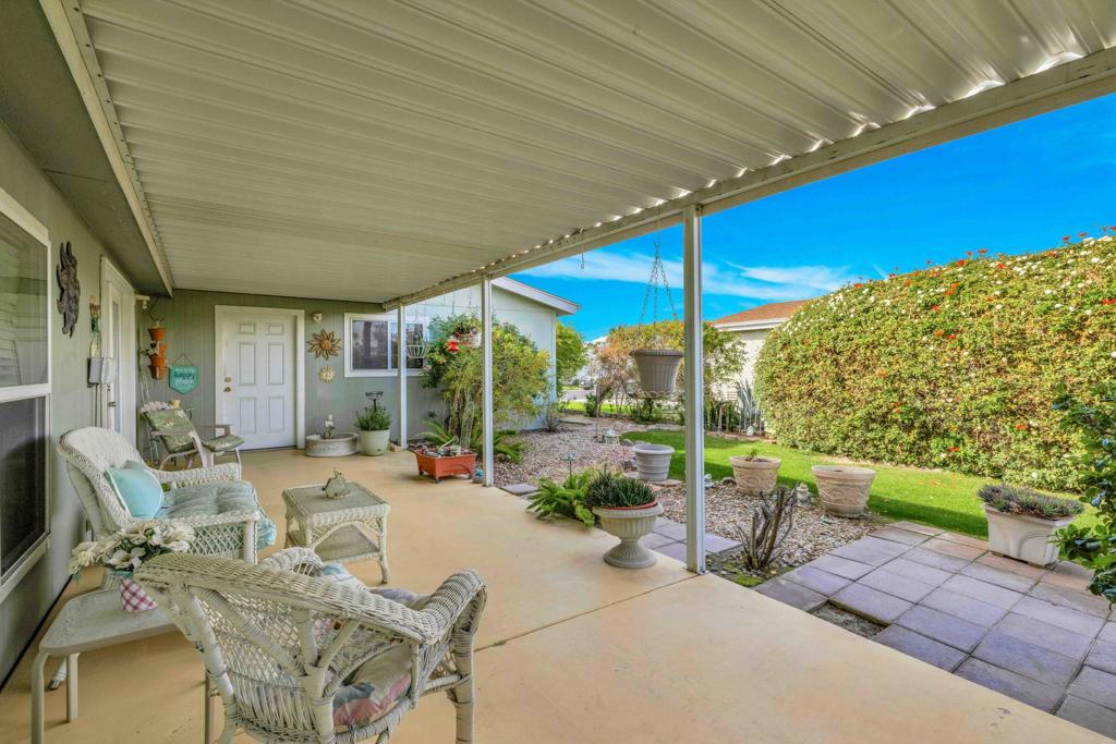 Desert Sands Mobile - Manufactured In Park