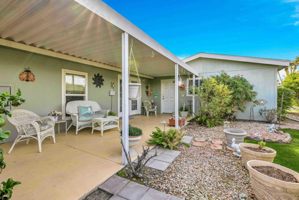 Desert Sands Mobile - Manufactured In Park