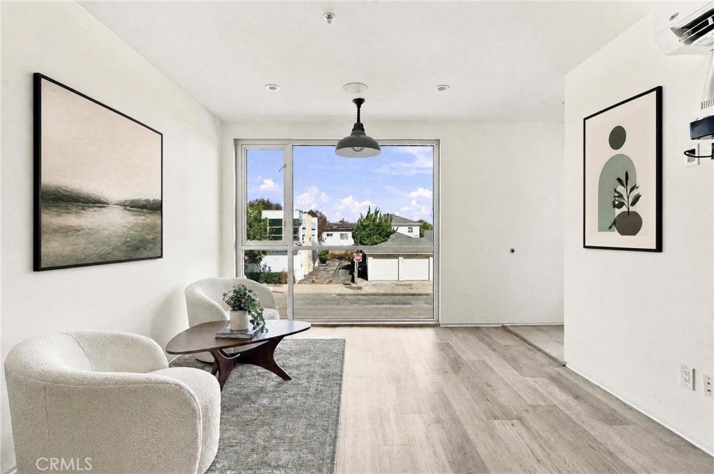 930 Manhattan Beach Boulevard C