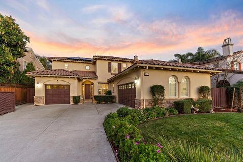 Photo of 9622 Cooper Place, Gilroy, CA 95020 (MLS # ML82031394)