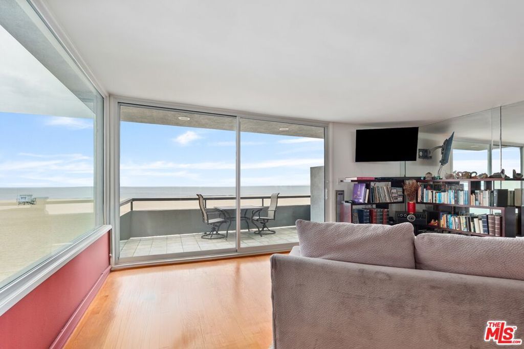 Photo of 6 Fleet Street #203, Marina Del Rey, CA 90292 (MLS # 26632807)