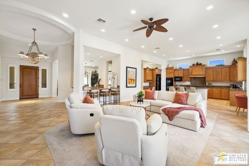1 Toscana Way
