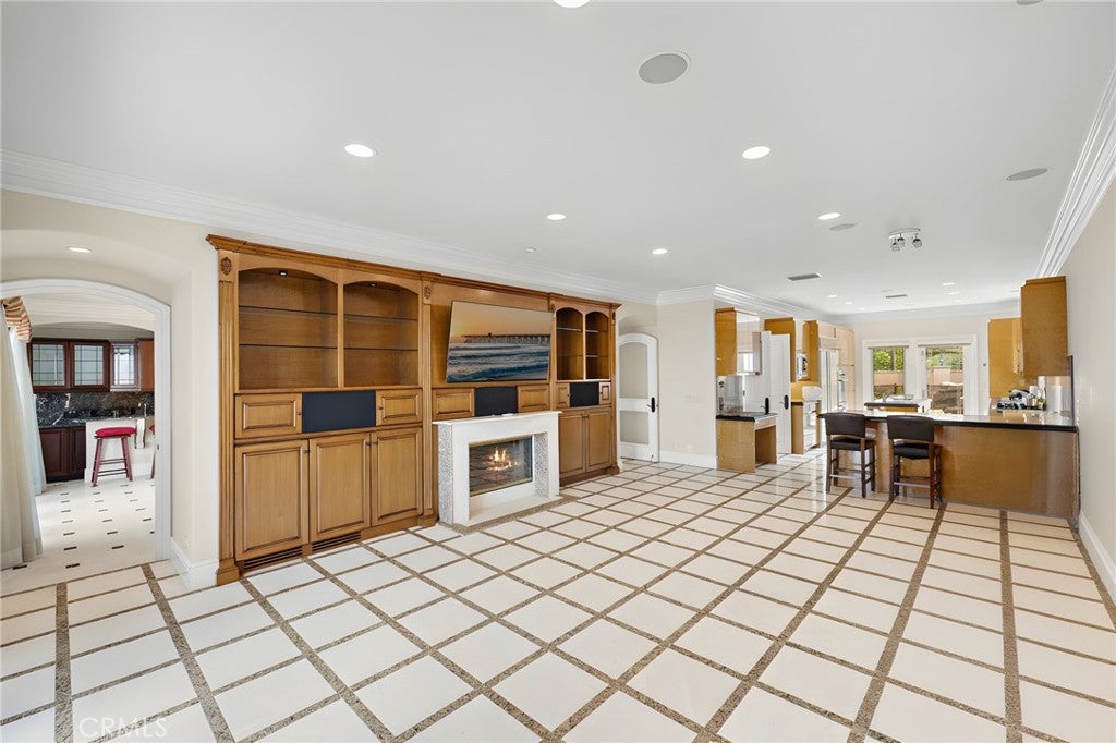 55 Montecito, Corona Del Mar CA 92625 - Photo 13