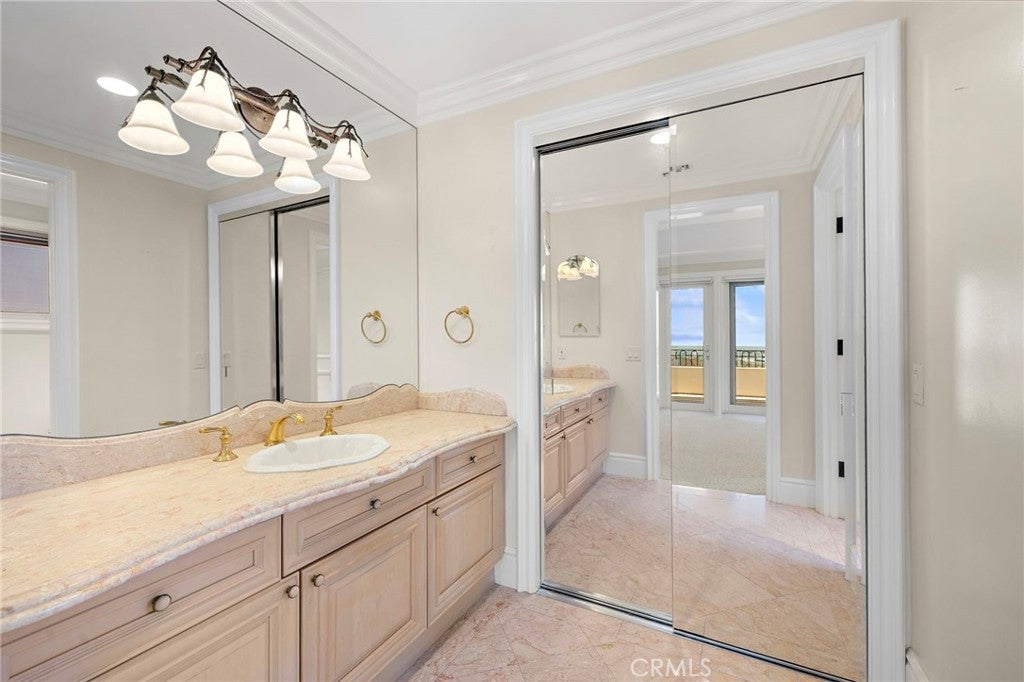 55 Montecito, Corona Del Mar CA 92625 - Photo 17