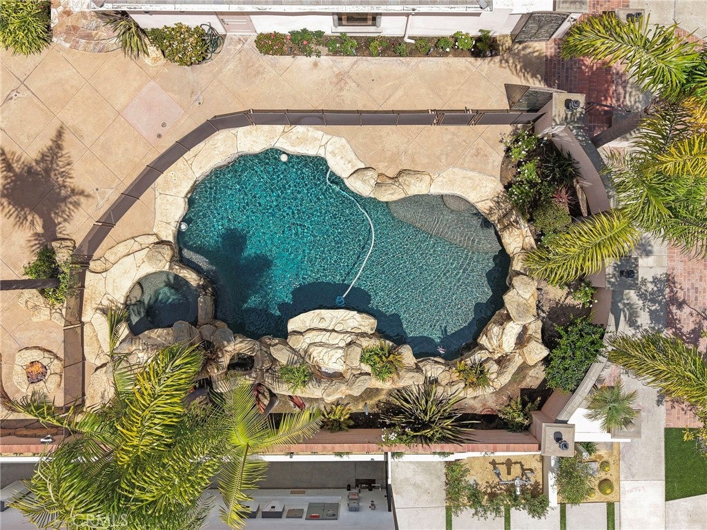55 Montecito, Corona Del Mar CA 92625 - Photo 6
