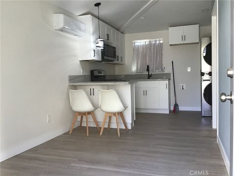 Photo of 128 W 9th Street, Long Beach, CA 90813 (MLS # PW26093117)