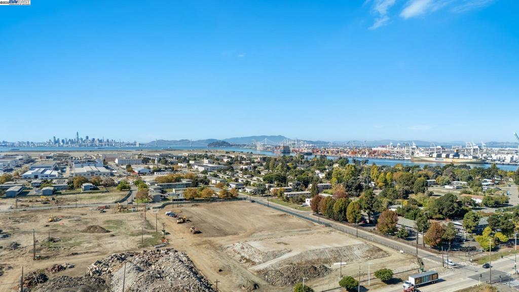 BAY PORT - Residential