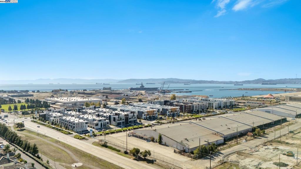 BAY PORT - Residential