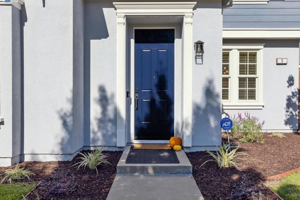 BAY PORT - Residential