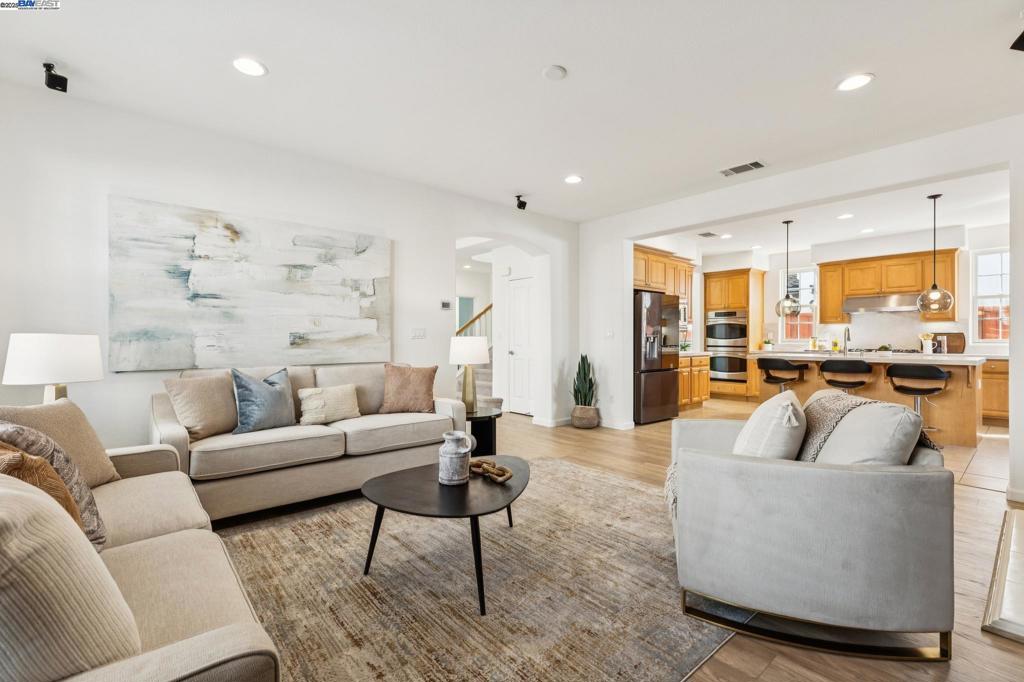 BAY PORT - Residential