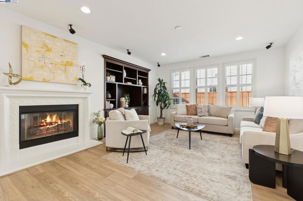 BAY PORT - Residential