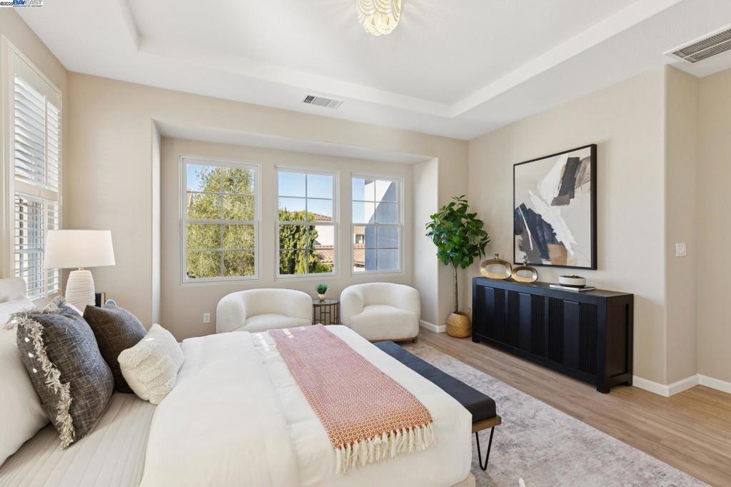 BAY PORT - Residential