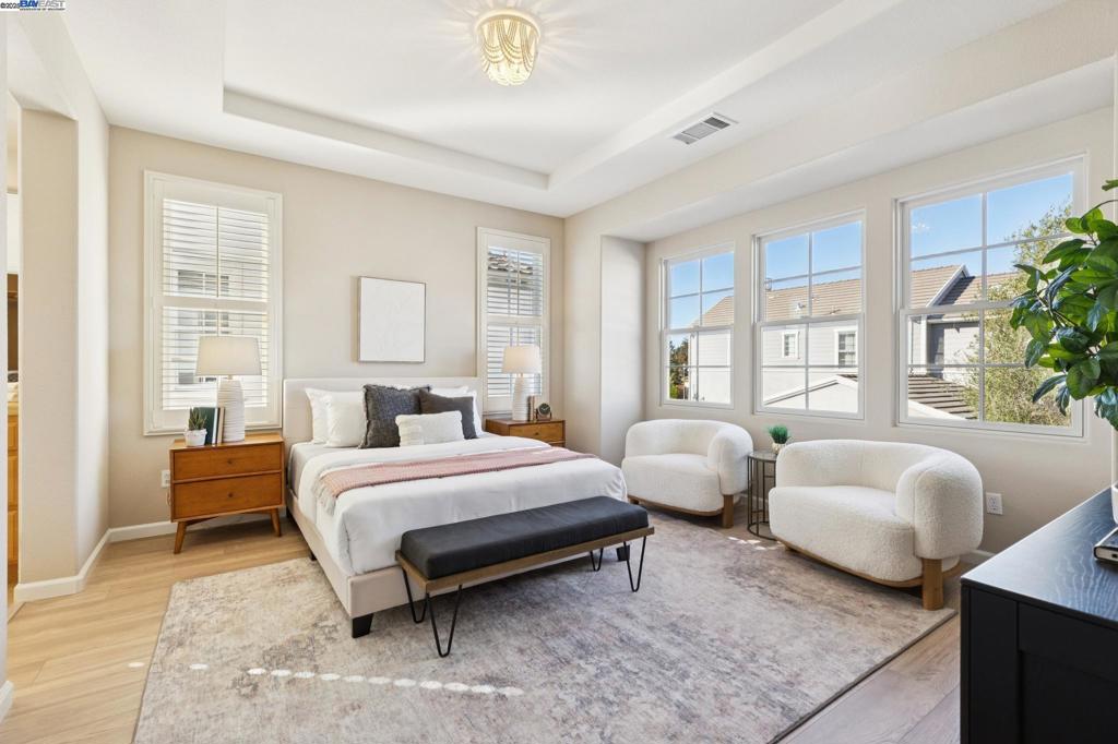 BAY PORT - Residential