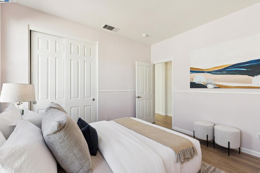 BAY PORT - Residential