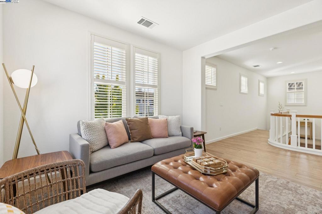 BAY PORT - Residential